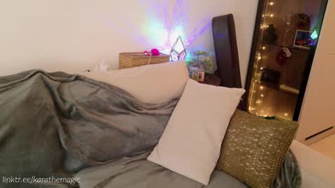 I am here around 5am GMT karathemagic online show from 02-23-25, 07:55