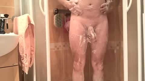 Snapshot of karen083 chatting on 10-25-25, 12:02 karen083 online show from 10-25-25, 12:02