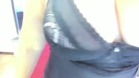 Snapshot of karen_milf_2 chatting on 01-26-25, 05:13 Karen online show from 01-26-25, 05:13