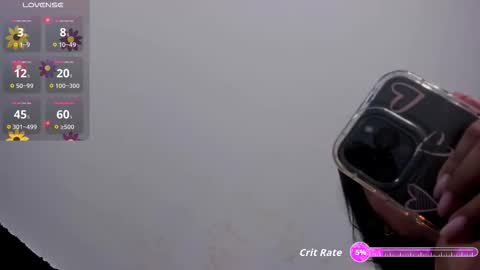 Snapshot of karen_roldan chatting on 10-04-25, 03:37 online show from 10-04-25, 03:37