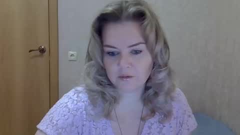 karennelsonx online show from 12-05-25, 10:57