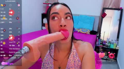 Snapshot of kari_xoxo_ chatting on 05-30-26, 06:49 Karina xoxo online show from 05-30-26, 06:49