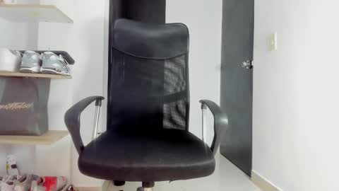 Snapshot of karimthompson chatting on 02-23-26, 04:37 Karim online show from 02-23-26, 04:37