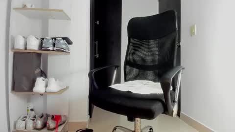 Snapshot of karimthompson chatting on 02-27-26, 10:59 Karim online show from 02-27-26, 10:59