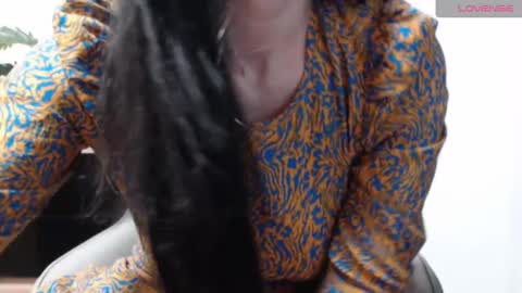 Snapshot of karin_lover chatting on 03-04-25, 06:15 You can call me K online show from 03-04-25, 06:15