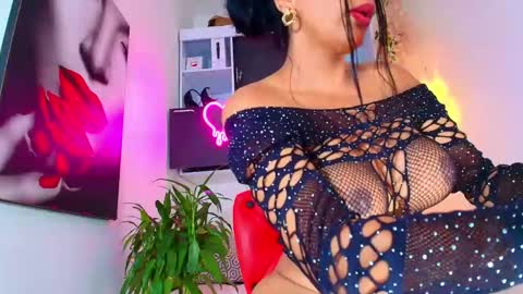 Snapshot of karina4squirt chatting on 12-23-24, 05:00 karina4squirt online show from 12-23-24, 05:00