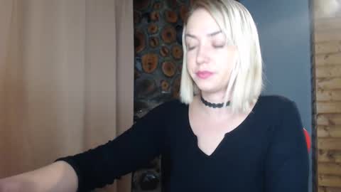 Snapshot of karina_fun chatting on 01-16-25, 03:34 karina online show from 01-16-25, 03:34