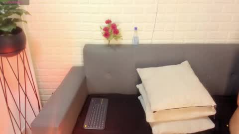 Kari online show from 09-28-25, 11:37