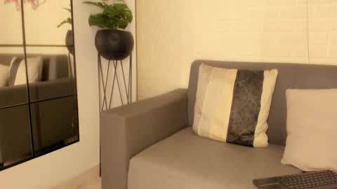 Kari online show from 10-22-25, 11:32