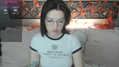 Snapshot of karina_kelly chatting on 11-11-25, 02:33 karina online show from 11-11-25, 02:33