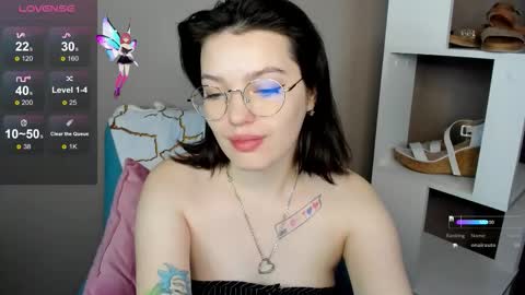 Snapshot of karina_kelly chatting on 11-21-25, 02:21 karina online show from 11-21-25, 02:21