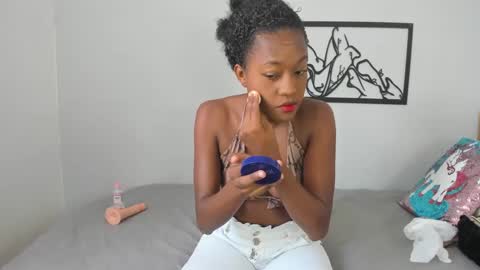 karina_lopez7 online show from 10-07-25, 02:47