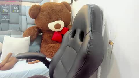 Snapshot of karina_mason chatting on 10-28-25, 12:19 Karina online show from 10-28-25, 12:19