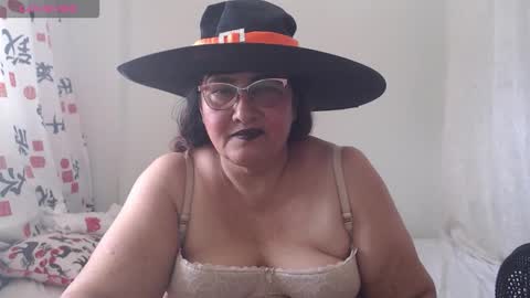 Karina online show from 10-31-25, 03:35