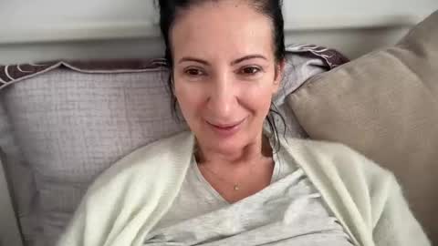 Karina online show from 02-18-25, 11:00