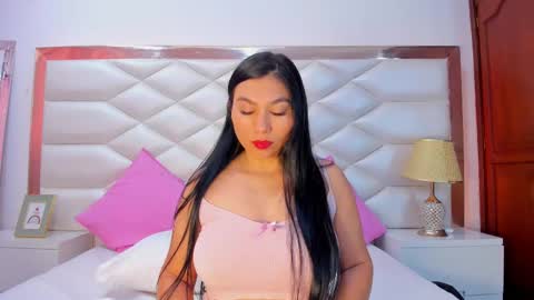 Snapshot of karinagomezxxx chatting on 10-07-25, 01:41 Karina Gomez online show from 10-07-25, 01:41