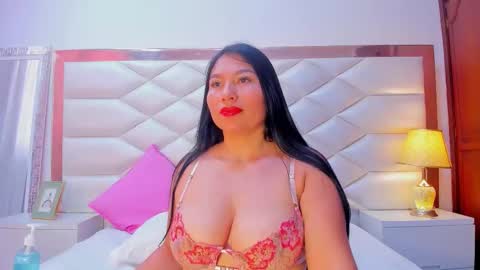 Snapshot of karinagomezxxx chatting on 10-13-25, 01:55 Karina Gomez online show from 10-13-25, 01:55