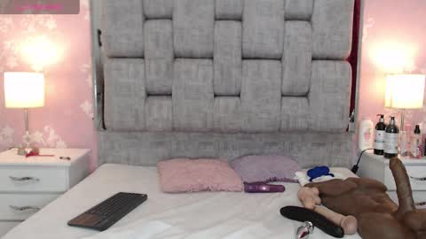 Snapshot of karinasimonz chatting on 12-29-24, 07:43 KarinaSimonz online show from 12-29-24, 07:43