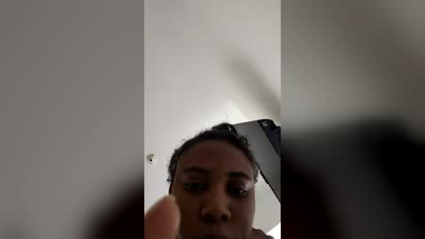 Karinegigi online show from 07-27-26, 05:42