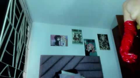 KARINNA  RAVEN online show from 10-13-25, 10:32