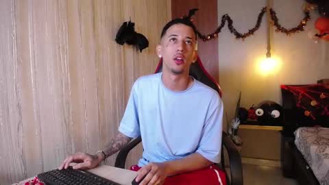 KARLA Y KALVIN online show from 10-25-25, 02:52