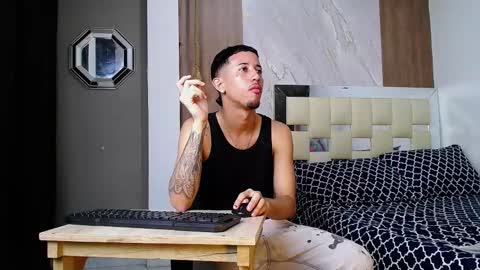 KARLA Y KALVIN online show from 11-06-25, 02:23