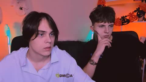 Snapshot of karl_mans chatting on 10-26-25, 07:42 Karl online show from 10-26-25, 07:42