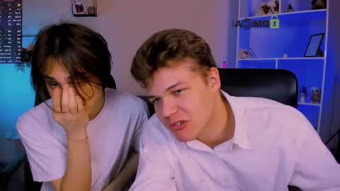 Snapshot of karl_mans chatting on 11-12-25, 09:32 Karl online show from 11-12-25, 09:32