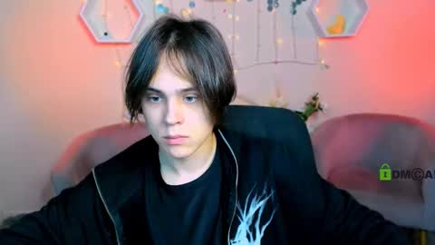 Snapshot of karl_mans chatting on 11-15-25, 09:50 Karl online show from 11-15-25, 09:50