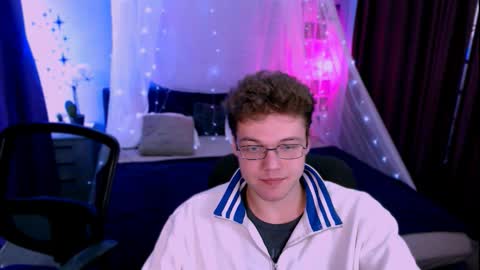 Snapshot of karl_mans chatting on 11-20-25, 09:09 Karl online show from 11-20-25, 09:09