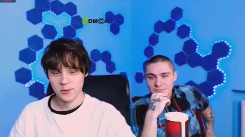 Snapshot of karl_mans chatting on 11-30-25, 10:08 Karl online show from 11-30-25, 10:08