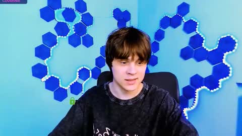 Snapshot of karl_mans chatting on 12-04-25, 09:40 Karl online show from 12-04-25, 09:40