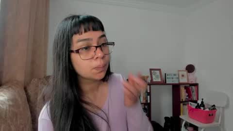 Snapshot of karla__1 chatting on 06-06-26, 06:56 Ill be on at sunday see u Lynn Could u help me to reach 100 Thmbs upp plssss Independent girl 3 online show from 06-06-26, 06:56