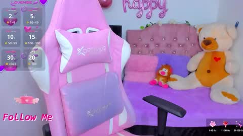 Snapshot of karla_cutee1 chatting on 10-12-25, 05:06 karla online show from 10-12-25, 05:06