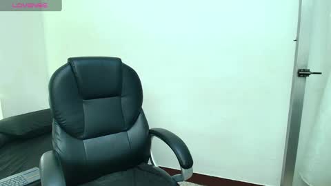 karla_hilton1 online show from 10-06-25, 02:25