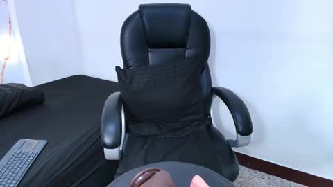 karla_hilton1 online show from 12-13-25, 07:53