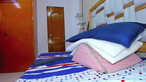 karolina  online show from 10-07-25, 07:22