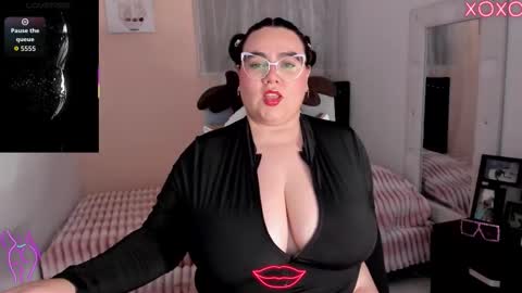 Snapshot of karlaalane chatting on 12-14-25, 04:07 Karla Lane online show from 12-14-25, 04:07