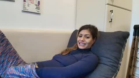 Crystyna online show from 11-21-25, 07:51