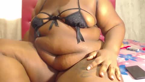 Snapshot of karlafreakk11 chatting on 10-13-25, 12:27 DAHIANA online show from 10-13-25, 12:27