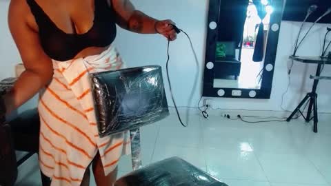 karlaluann online show from 10-21-25, 11:55