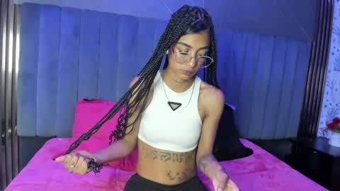 karlaslutskinny__ online show from 05-21-26, 08:27