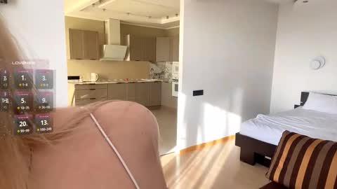 Olivia online show from 10-01-25, 05:13