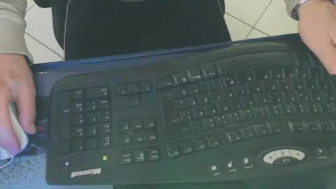 Snapshot of karll122 chatting on 03-14-26, 10:42 karll122 online show from 03-14-26, 10:42