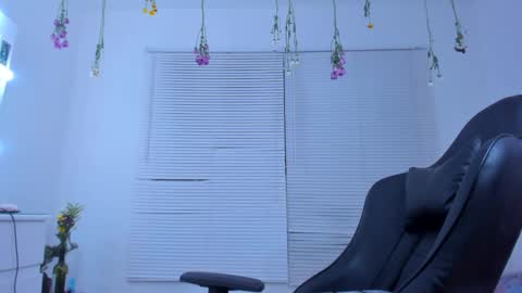 Snapshot of karodu chatting on 02-16-25, 01:47 Karo online show from 02-16-25, 01:47