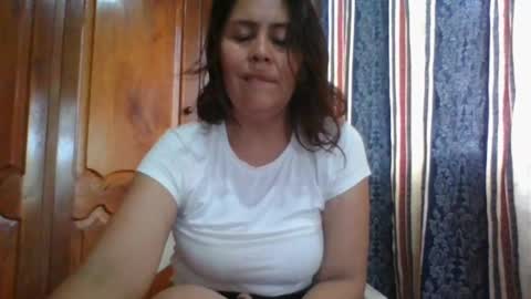 Snapshot of karol_gill chatting on 02-26-25, 08:54 Karol online show from 02-26-25, 08:54