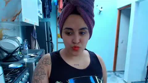    online show from 11-06-25, 06:31