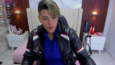 Karol and Luna online show from 02-26-25, 02:37