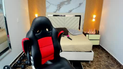 Karol and Luna online show from 05-14-26, 07:42