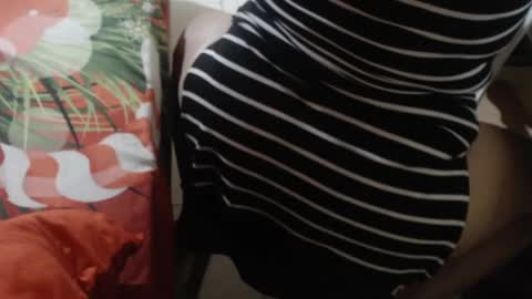 karolbb21 online show from 04-15-26, 09:48